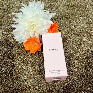 FEMMUE IDEAL OIL Size: 1.01 fl oz New in box
